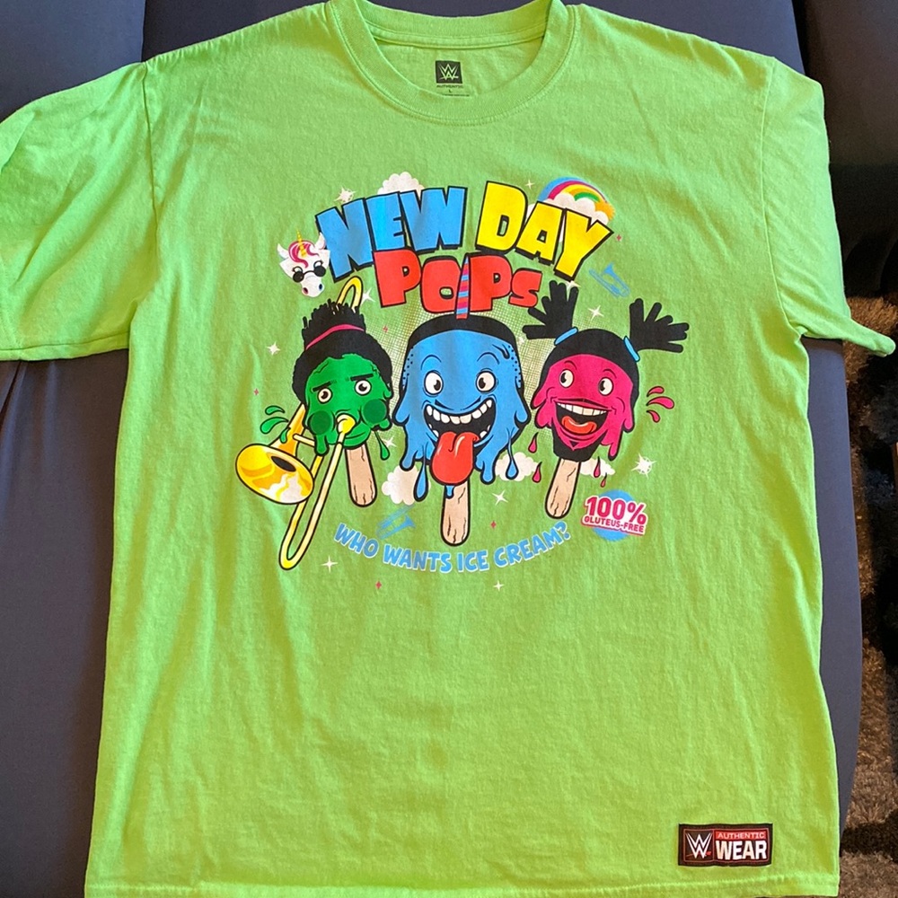 WWE New Day Pops T-shirt size large